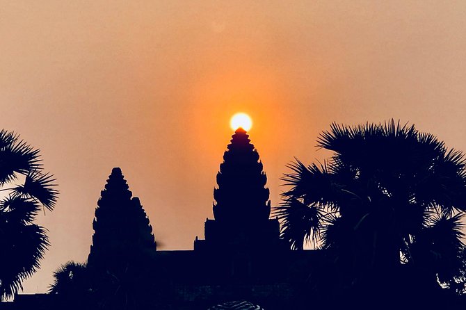 1 Day | Angkor Wat Sunrise with Small Tour - Meet Hok: the guide makes the temples make sense