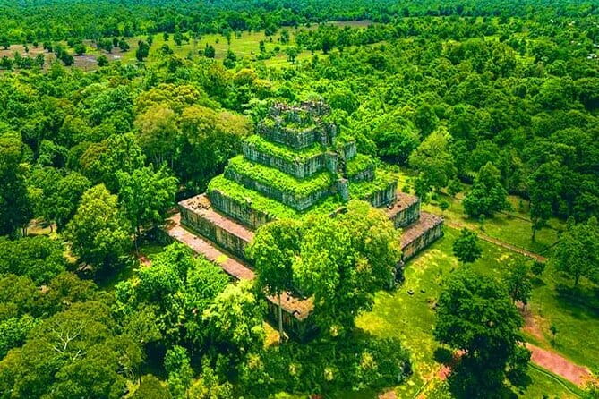 1 Day Beng Mealea ,Koh Ker Pyramid Temple and Peah Vihear Temple - Inside Koh Ker: Prasat Kraham, Andong Kuk, and Prasat Pram