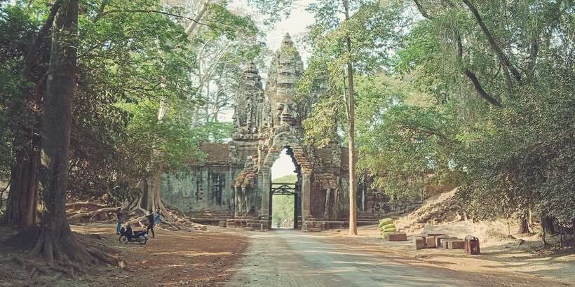 1-Day private Angkor Temple Tour from Siem Reap - Ta Prohm: trees in the ruins and the atmosphere you feel
