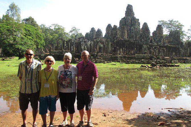1-Day private Angkor Temple Tour with Sun Rise by Tuk Tuk from Siem Reap - Phimeanakas Temple (Vimeanakas): a mid-day checkpoint with a different feel