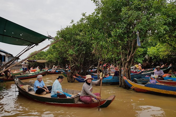 1day private tour all main temple in Angkor,sunset at TonleSap floating village - Angkor Thom and the gate moments that set the tone