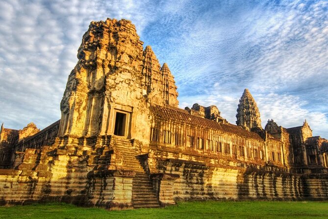 1day private tour to all majestic Temples in Angkor and Sunset - Terrace of the Elephants and Prasat Suor Prat towers