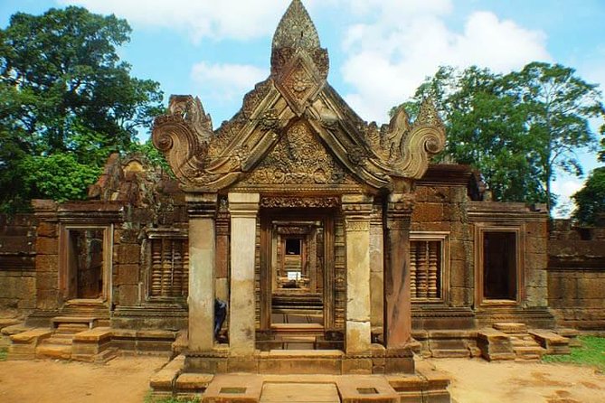 2-Day Angkor Wat Tour - Day 2 North Route: Ta Prohm, Neak Pean, Preah Khan, Ta Som, and Eastern Mebon