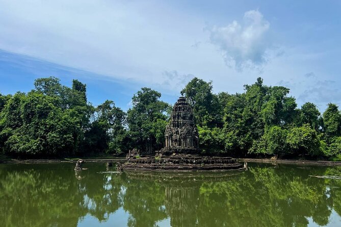 2-Day Angkor Wat Tour with Banteay Srei and Floating Village - What to bring so the day stays enjoyable