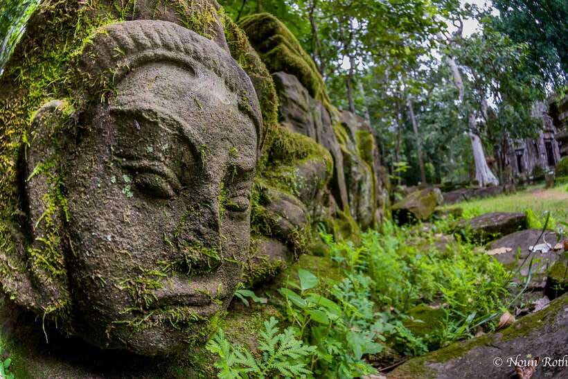 2-Day Angkor Wat With Small, Big Circuit & Banteay Srei Tour - Day 1: Angkor Thom, Bayon’s Smiling Towers, and the Royal Terraces