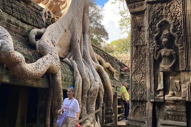 2 Day Small Group Guided Tour Siem Reap Province - Getting picked up, then staying comfortable on the road