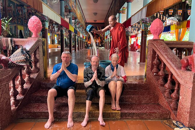 2-Day Unforgettable Experience of Angkor Wat - Day 1 Sunrise at Angkor Wat: early start, big payoff
