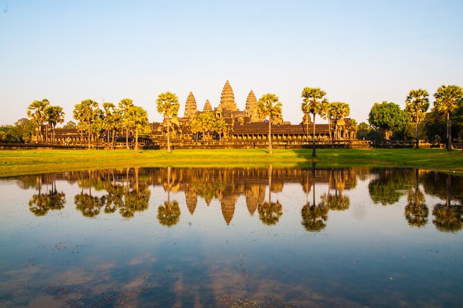 2-Day Unforgettable Experience of Angkor Wat - Day 2 Ta Prohm at 7:00 am: the jungle temple effect