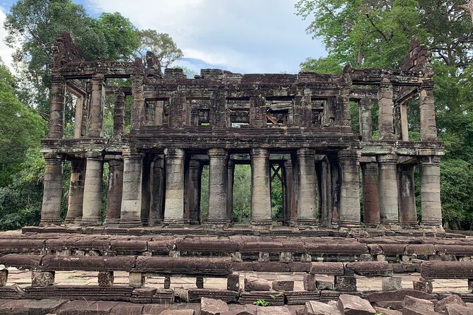 2 Days Angkor temples with Sunrise & Sunset - Day 2: Angkor Wat again, then Banteay Srei and the smaller water temples