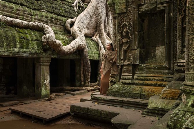2 Days Discover Angkor Wat Complex and Cambodia's Villages Tours - Angkor Thom landmarks: Terrace of the Elephants and Bayon faces