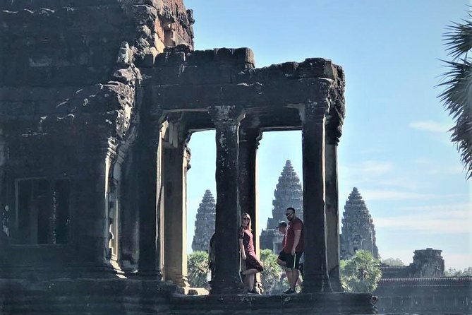 2 Days Exclusive Temple Highlights with Sunset and Sunrise Tour - Comfort, Guides, and Photo-Friendly Timing