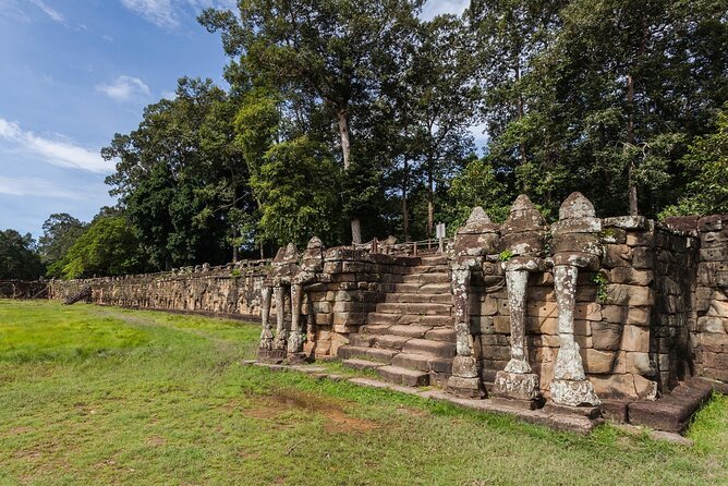 2days Explore Angkor wat Small Tour & Big Tour + Banteay Srei (Private tour) - Day 2: Preah Khan, Neak Pean, and the Banteay Srei payoff