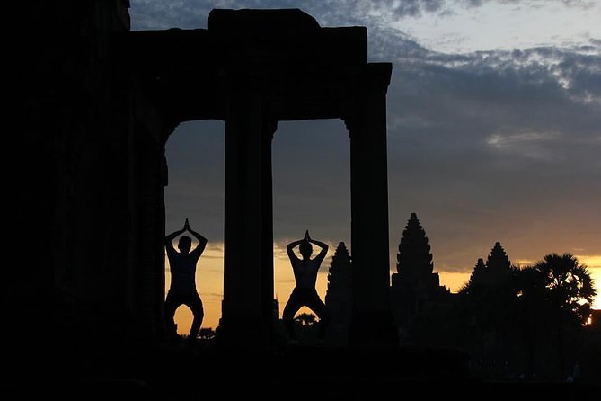 3-D Angkor Temples With One Sunrise - Day 1: Ta Prohm, Pre Rup, and the temples that feel lived-in