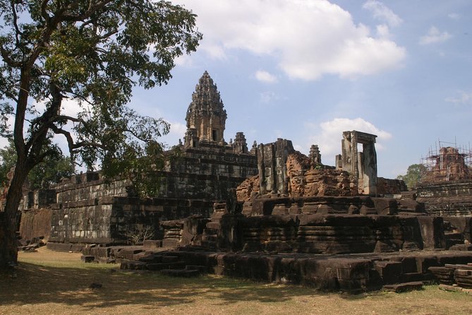 3-Day Angkor, Lake-side Village & Roluos Temples Tour - Day 2: Sunrise Angkor Wat, then Preah Khan and the southern temple loop