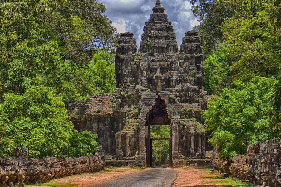 3-Day Angkor Wat & All Interesting Temples With Beng Mealea - What the licensed guides get right, from Chhay to Lonn Thou