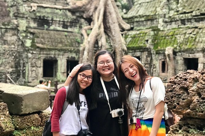 4-Day Excursion of Angkor, Koh Ker, Beng Mealea, Tonle Sap and Waterfalls - Day 2 Angkor Thom, Angkor Wat, and a Phnom Bakheng sunset climb