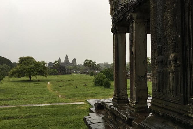 A Day Angkor Park Tours - Private English Speaking Tour Guide - The route: from Angkor Wat’s scale to Banteay Kdei’s quiet details