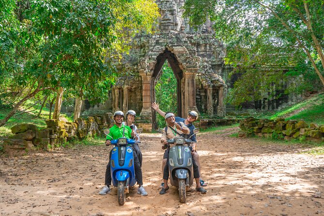 Angkor Adventure Vespa Tour / Tuk Tuk or Car - Why a Vespa Angkor tour feels different