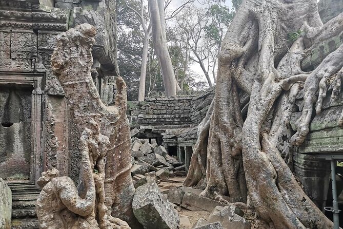 Angkor Cab: Siem Reap 3 day private tour: 'off the beaten track' - Day 1: Banteay Srei to Tonle Sap Lake, a full-color orientation day