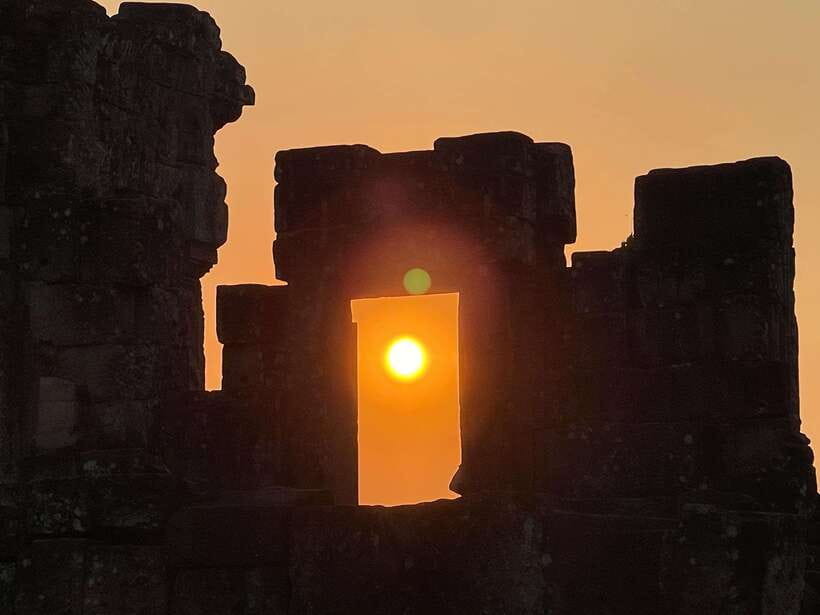 Angkor Highlights and Sunset Tour - Lunch break at a local restaurant keeps the day human