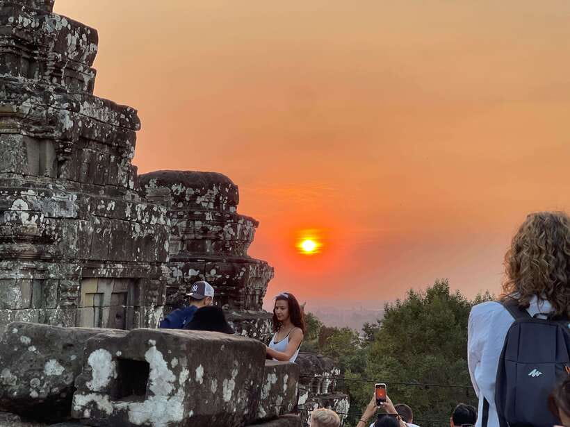 Angkor Highlights and Sunset Tour - Angkor Wat, 2 hours that set the whole emotional tone