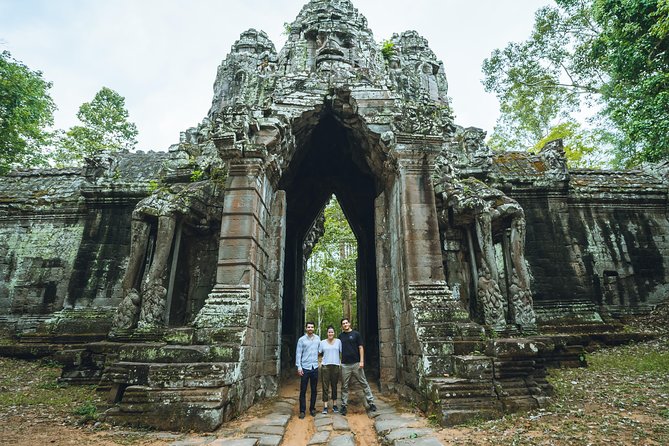 Angkor Jeep Tour Discovery - Inclusive Lunch - Stop 1, Siem Reap to the Angkor complex approach