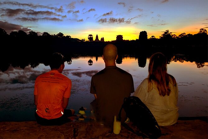 Angkor Sunrise Bike Tour - Breakfast & Lunch included - 4:45 am pickup, then straight to Angkor Wat’s first light