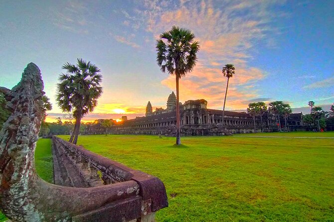 Angkor Sunrise Bike Tour - Breakfast & Lunch included - From Angkor Thom South Gate to Bayon: the ride turns into a history lesson