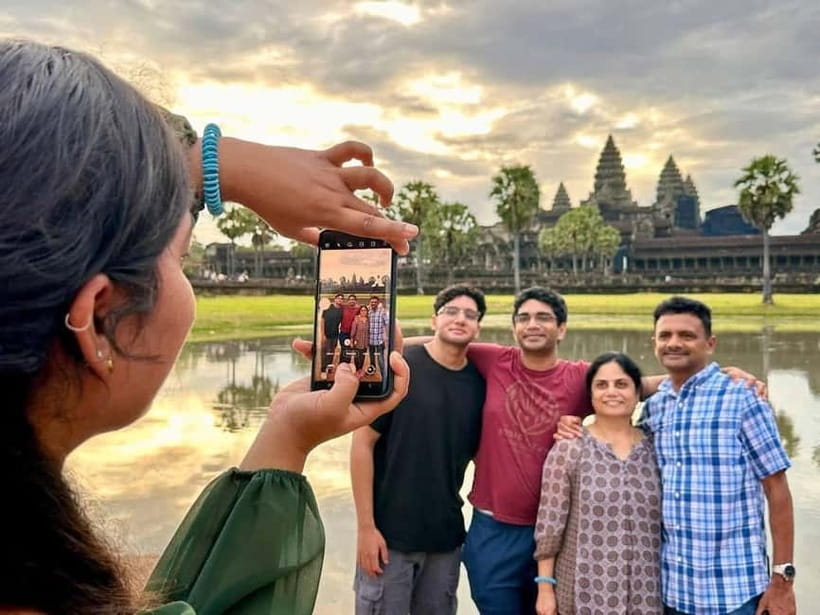 Angkor Sunrise or Sunset Tour (includes breakfast or lunch) - Angkor Wat Sunrise: The Point of the Whole Trip