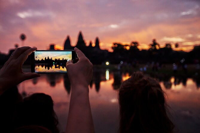 Angkor Sunrise Small Group Tour Inclusive Breakfast and lunch - Angkor Wat at sunrise: what you’ll see, and how to enjoy it
