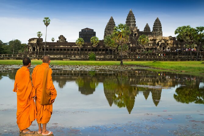 Angkor Sunrise Small Group Tour Inclusive Breakfast and lunch - Dress code, temple etiquette, and what to pack for Angkor Wat