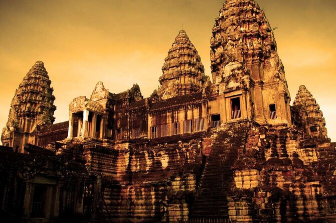 Angkor Thom Ta Prohm and Sunset in Angkor Wat Golden Hour Tour - Angkor Thom South Gate, Bayon Faces, and the Terrace of Elephants