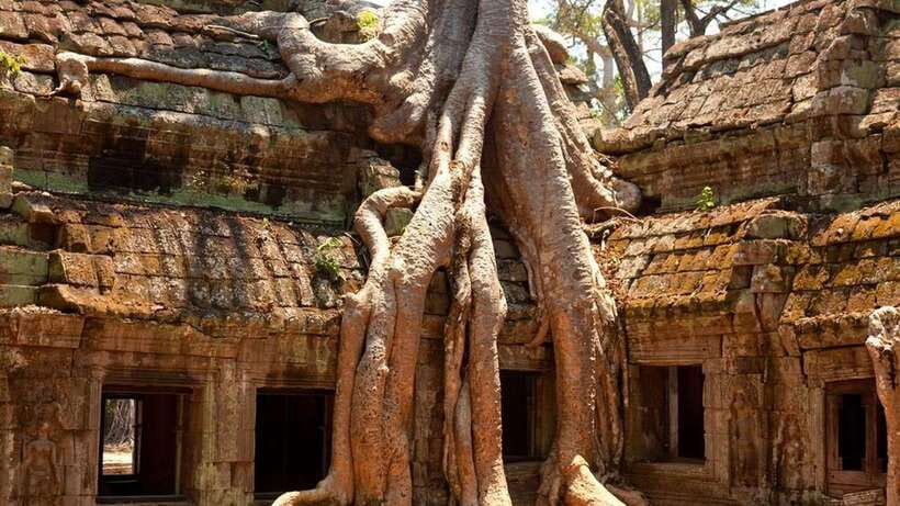 Angkor Wat: 2-Day Sunrise and Floating Village Tour - Why this 2-day plan works: temples early, lake life at sunset