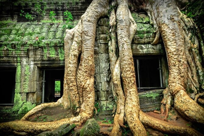 Angkor Wat 2 Days and a Half Temples & Tonle Sap-Small Group Tour - Day 1 temples: Pre Rup, Banteay Srei, and the atmosphere stops