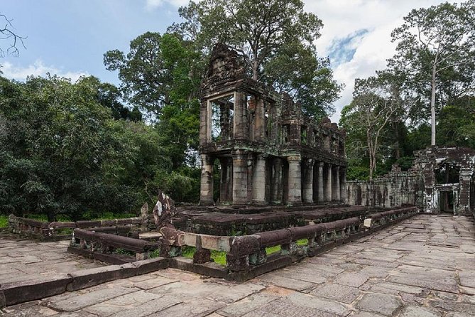 Angkor Wat 3-Day Temple Tours - Day 1: Angkor Wat sunrise plus the Small Circuit temples