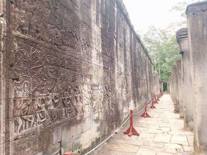 Angkor Wat, Angkor Thom, and Ta Prohm Day Trip with Sunset - Bakheng Hill at Sunset: The Finale You Plan For