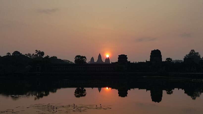 Angkor Wat Full-Day Private Tour with Sunset - Why a private Angkor route is worth it
