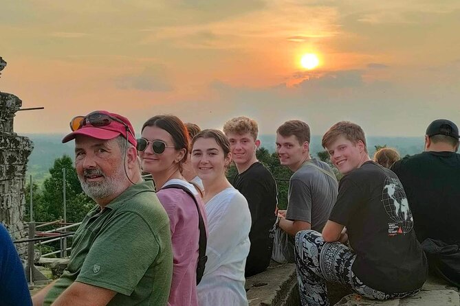 Angkor Wat full Day 'Small Group with sunset & Tour Guide - Meeting point, pickup, and how the transport affects your comfort