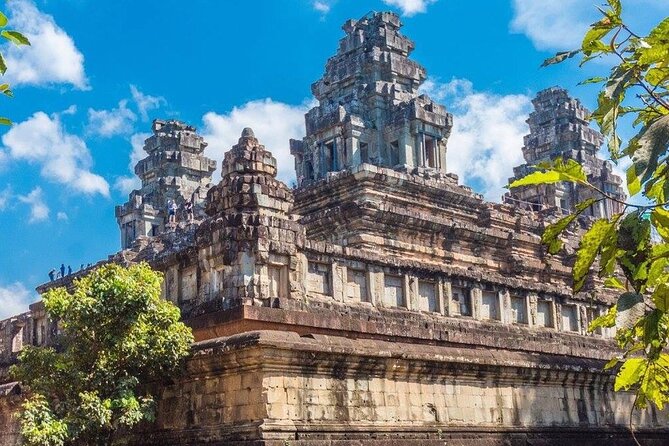 Angkor Wat Full-Day Sunrise & Sunset Private Tour All Interesting Major Temples - Angkor Wat at First Light: How the Visit Feels in Motion