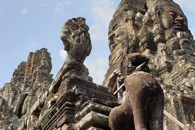 Angkor Wat Full Day Tour in Siem Reap Small-Group - Angkor Thom South Gate: the restored welcome into the city
