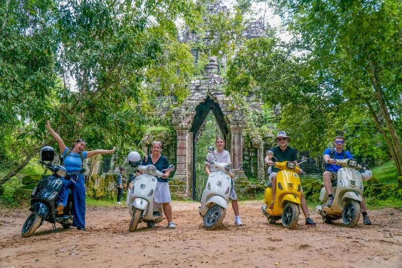 Angkor Wat: Guided Vespa Tour / Tuk Tuk or Car - Key highlights at a glance