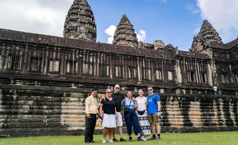 Angkor Wat: Guided Vespa Tour / Tuk Tuk or Car - Elephant Terrace, hidden trails, and crowd escape routing