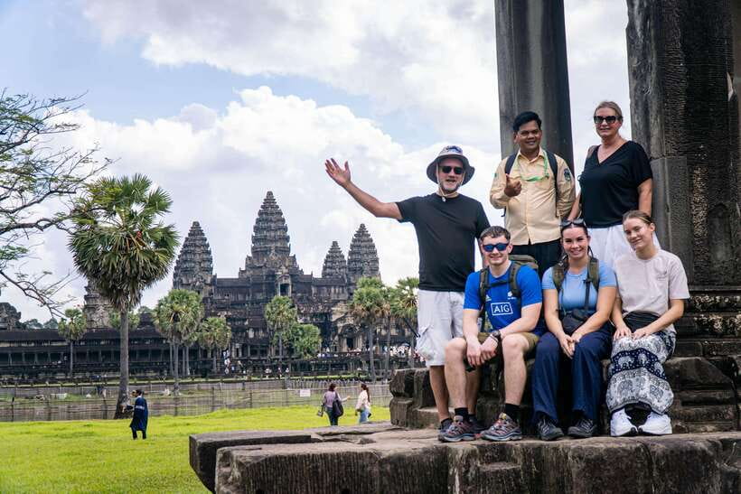 Angkor Wat: Guided Vespa Tour / Tuk Tuk or Car - Pickup in Krong Siem Reap, then a full temple circuit