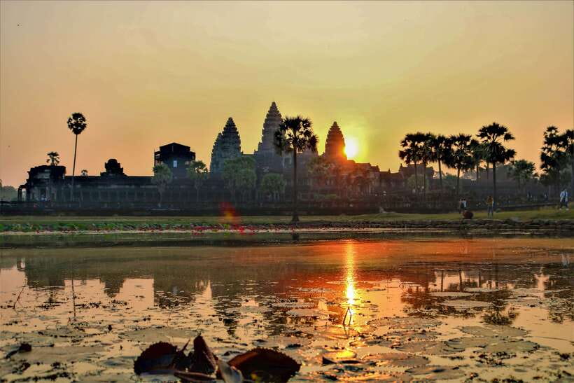 Angkor Wat: Highlights and Sunrise Guided Tour - What to pack (and what to wear) so temples don’t slow you down