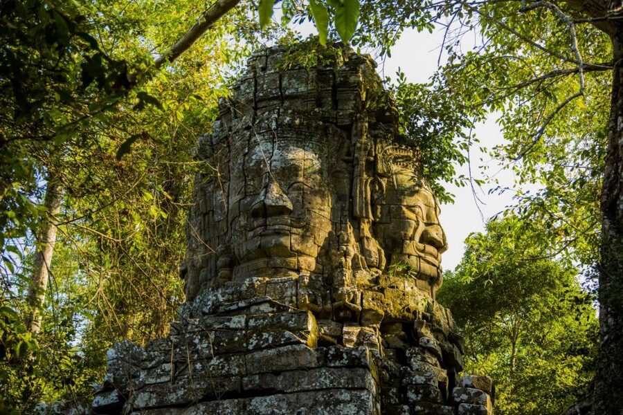 Angkor Wat in a vintage Jeep with driver - jeep rental - Who this jeep-and-driver Angkor day is best for