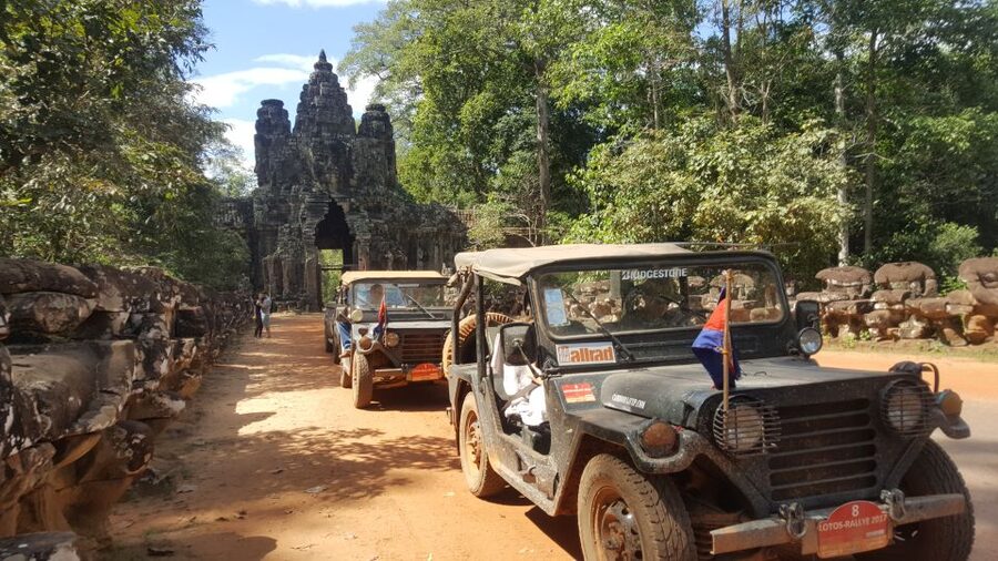 Angkor Wat in a vintage Jeep with driver - jeep rental - How the day works: a driver, a jeep, and a flexible temple plan