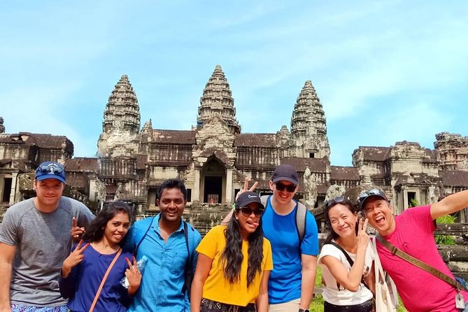 Angkor Wat plus Balloon Ride with Khmer Lunch - A 6 to 7 Hour Mix of Temples, Context, and a Balloon View
