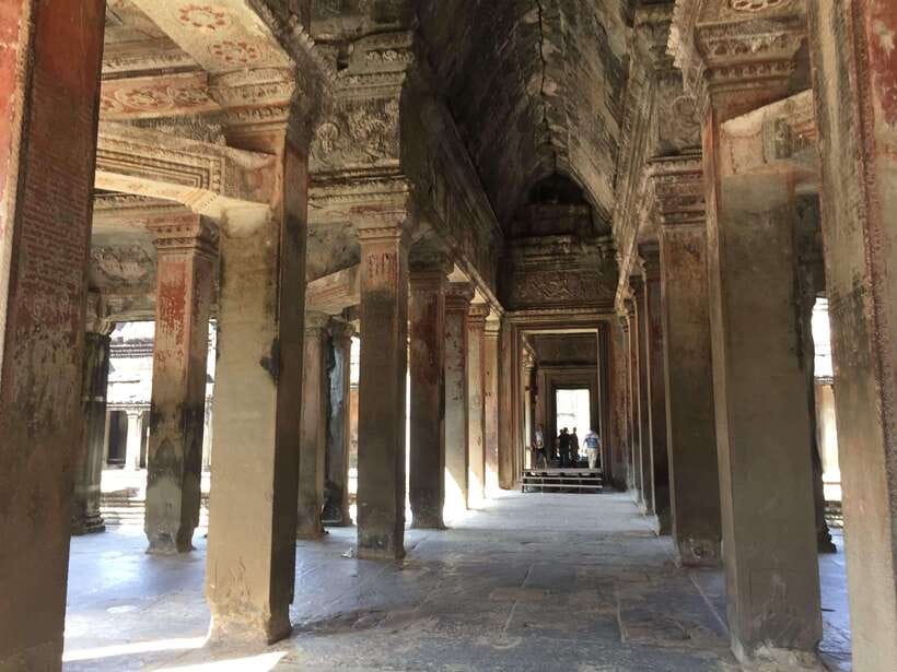 Angkor Wat, Small Circuit Private Tour with Banteay Srei - Villages and rice paddies: the quiet bonus between monuments