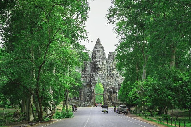 Angkor Wat Small-Group Sunrise Tour from Siem Reap - Ta Prohm: the monastery of Jayavarman VII and the drama of time