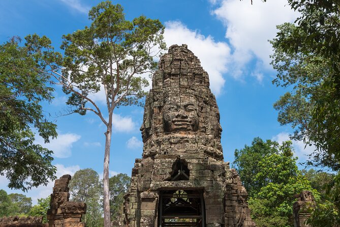 Angkor Wat Small Group Tour Inclusive lunch - Stop 3: Angkor Wat, built in 30 years with 300,000 workers behind it